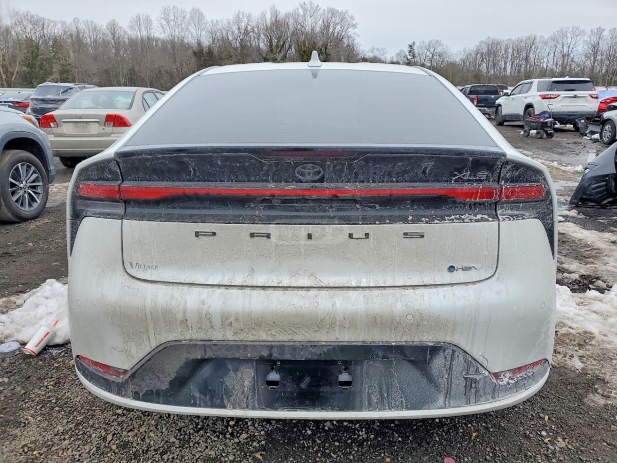 Toyota Prius - фото 6