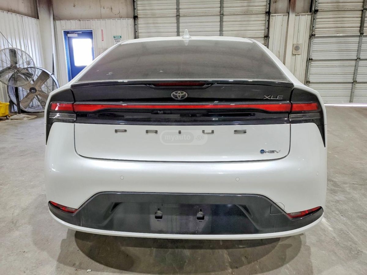 Toyota Prius - фото 6