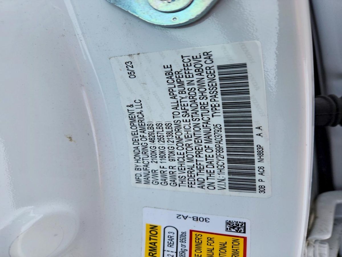 Honda Touring w/o BSI 4dr Sedan CVT — миниатюра 12