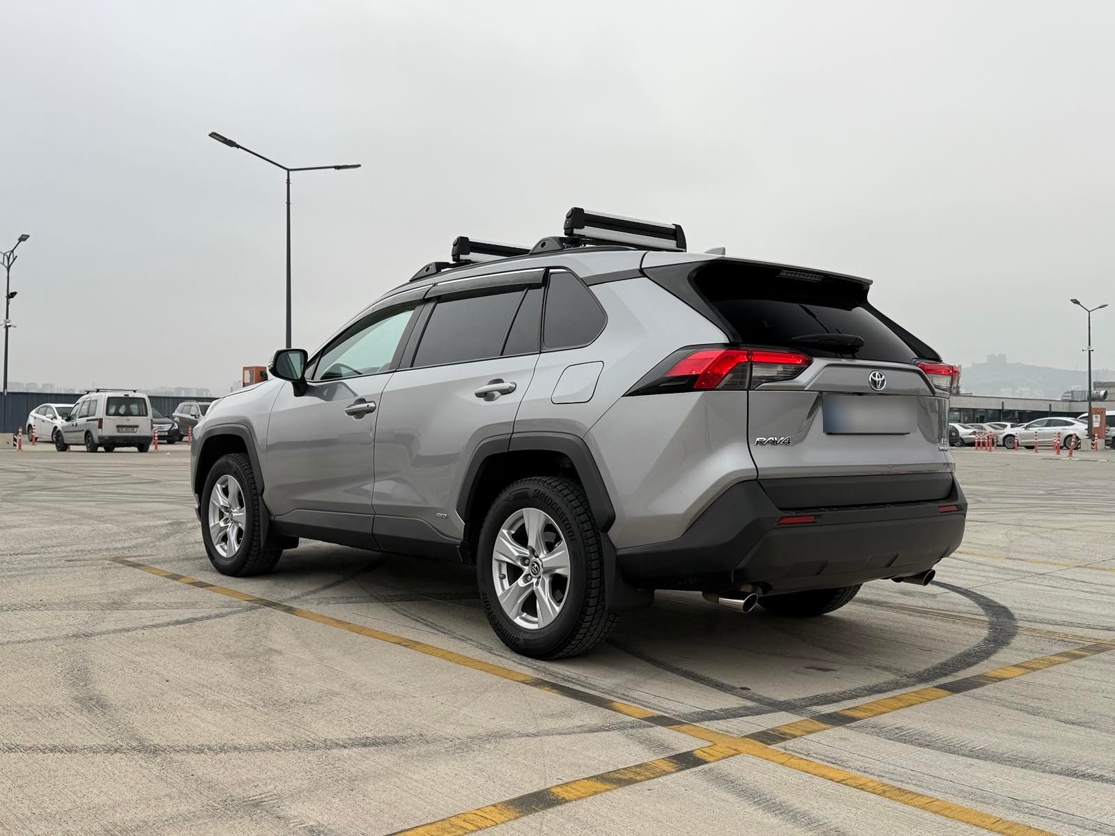 Toyota RAV 4 - фото 2