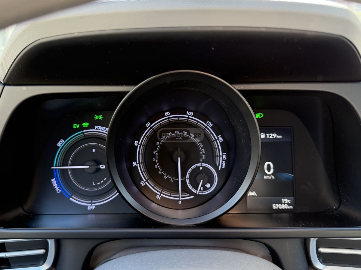 Hyundai Blue 4dr Sedan Automatic — миниатюра 10