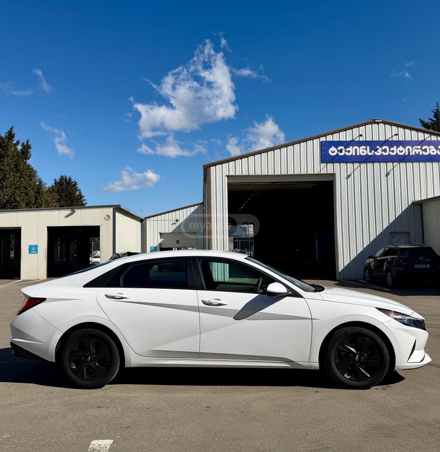 Hyundai Blue 4dr Sedan Automatic — миниатюра 6