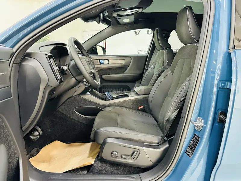 Volvo C40 2024 — миниатюра 10