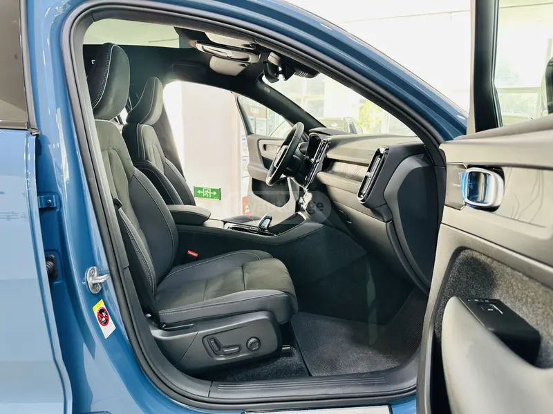 Volvo C40 2024 — миниатюра 11