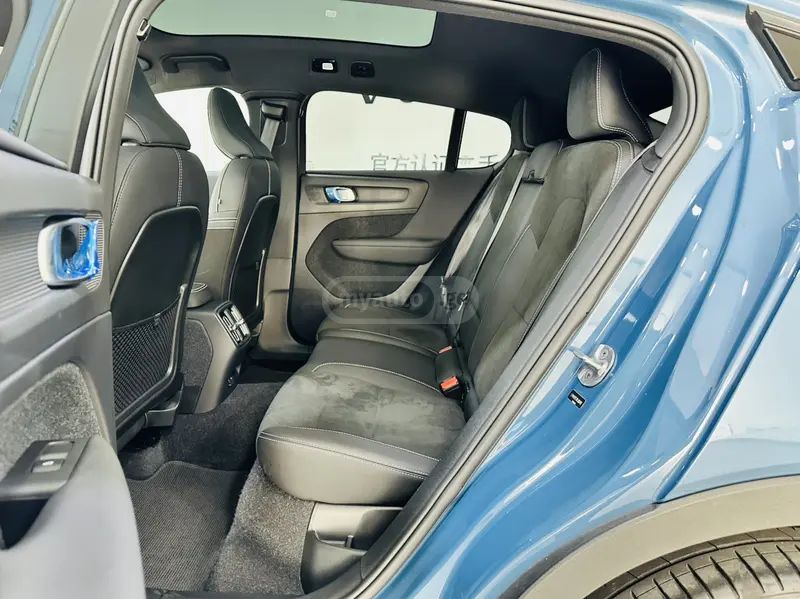 Volvo C40 2024 — миниатюра 12