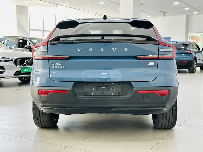 Volvo C40 2024 — миниатюра 6