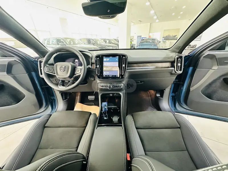 Volvo C40 2024 — миниатюра 9