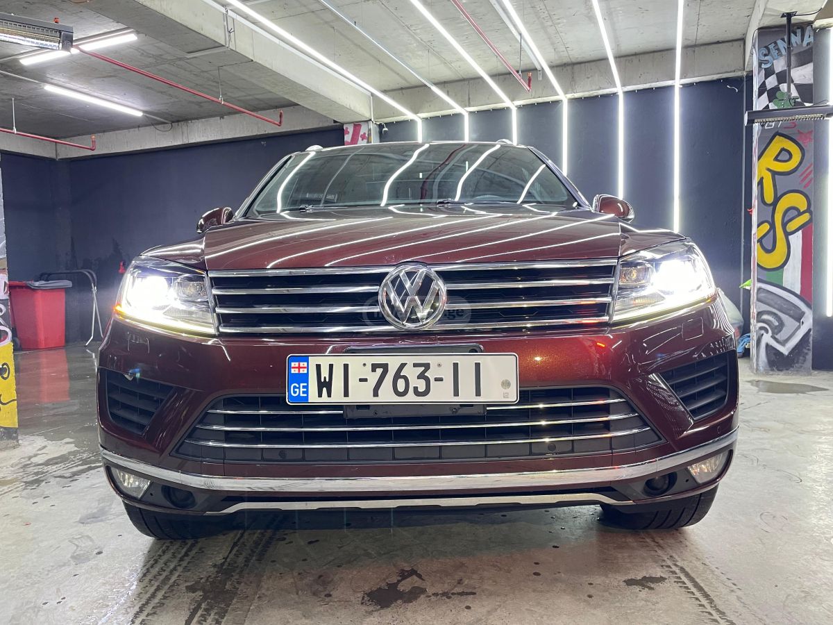 Volkswagen Touareg - фото 11
