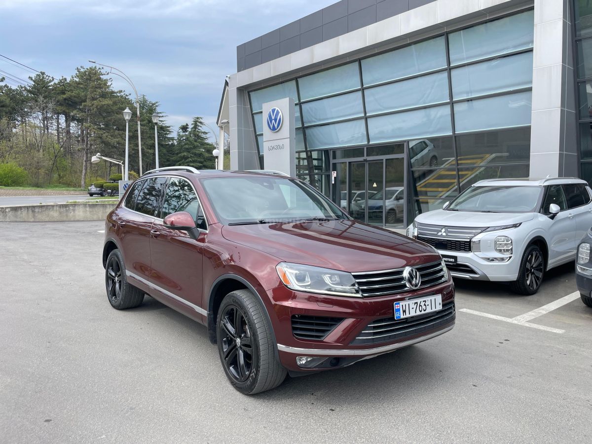 Volkswagen Touareg - фото 14