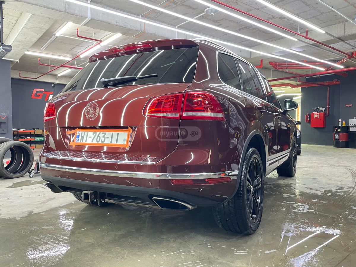 Volkswagen Touareg - фото 4