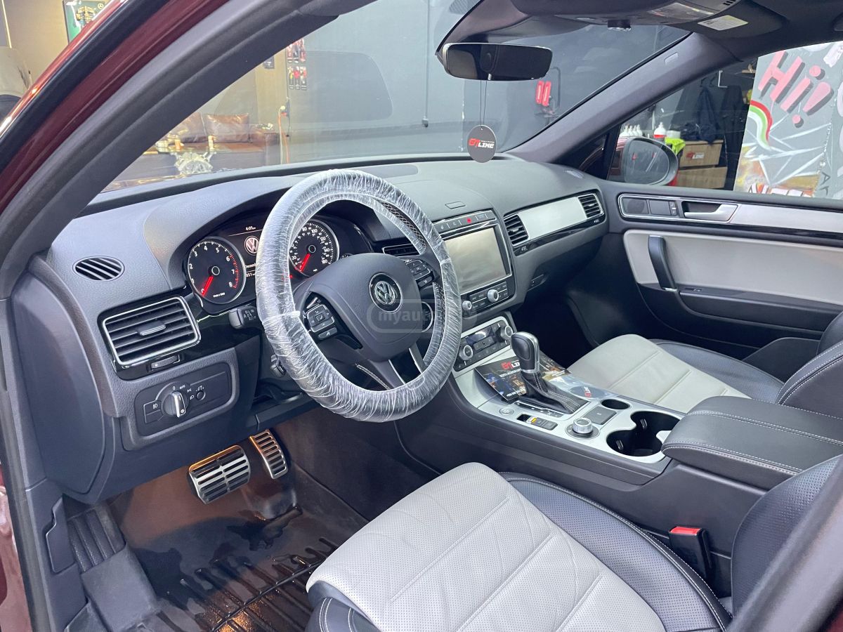 Volkswagen Touareg - фото 7