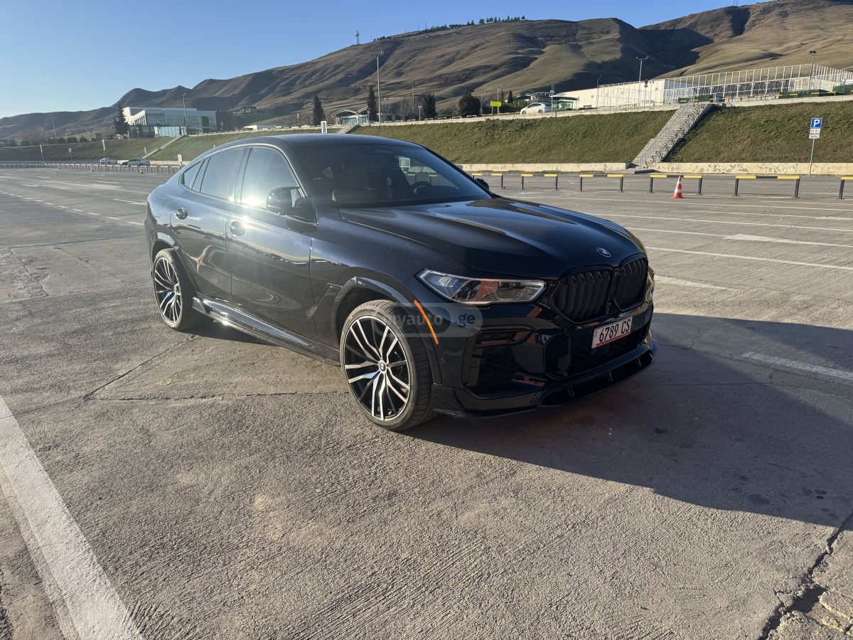 BMW M50i 4dr All-Wheel Drive Sport — миниатюра 3