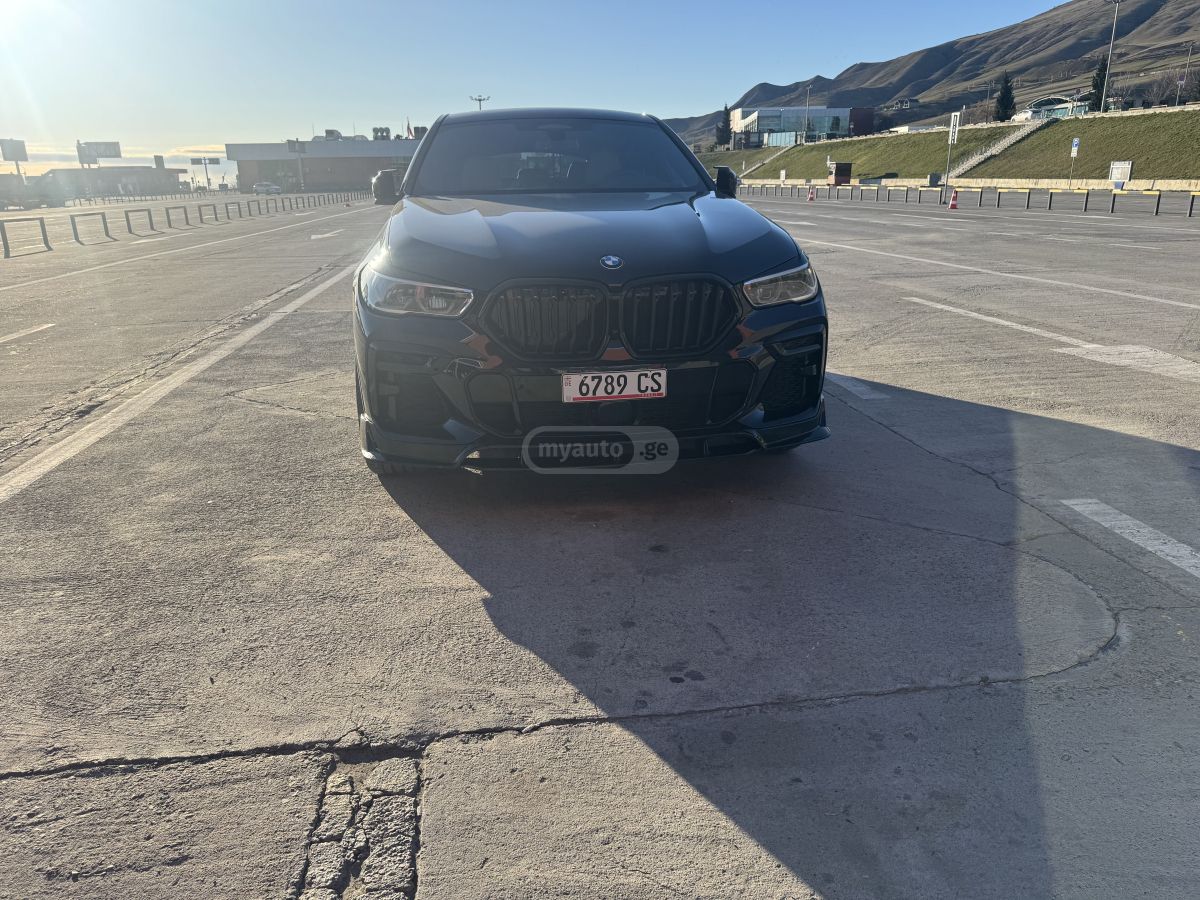 BMW M50i 4dr All-Wheel Drive Sport — миниатюра 4