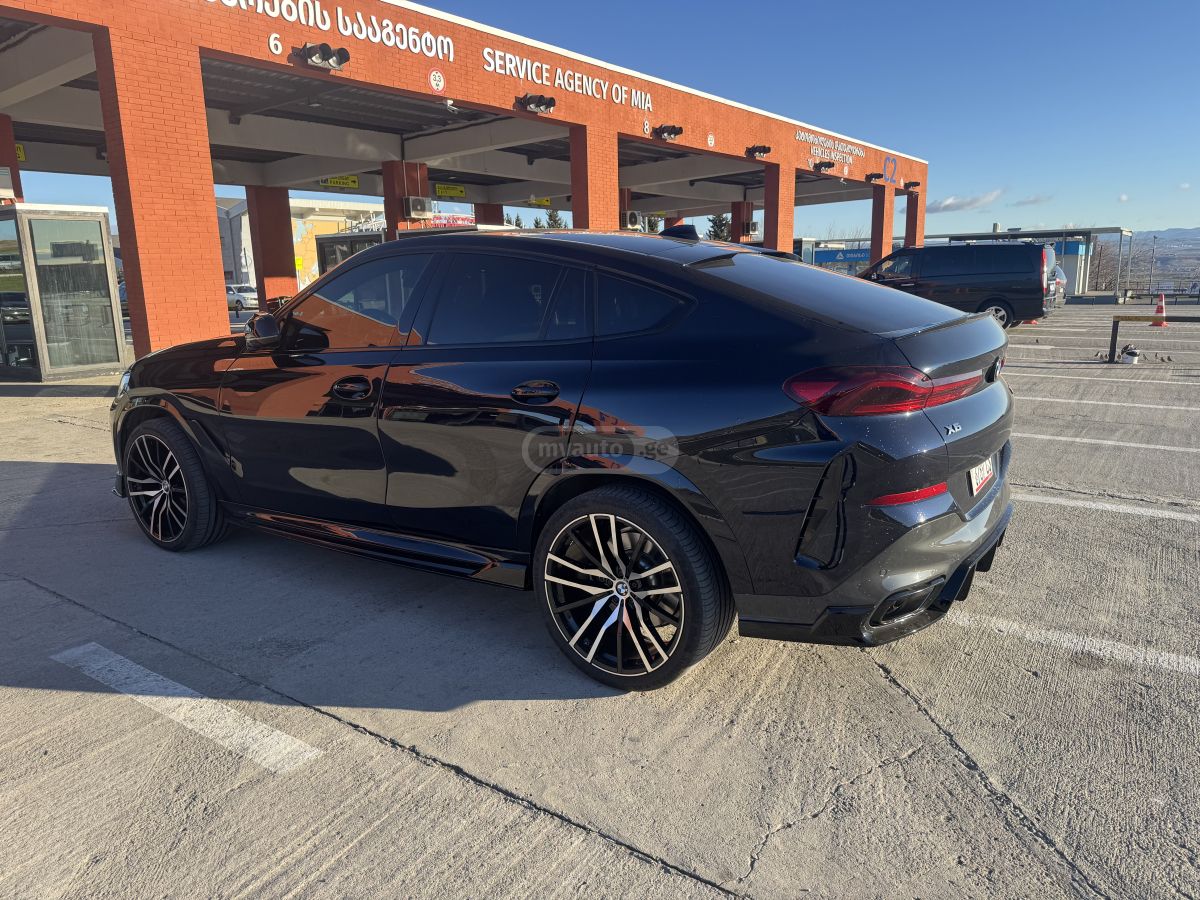 BMW M50i 4dr All-Wheel Drive Sport — миниатюра 6