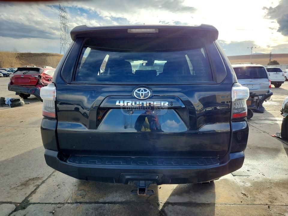 Toyota 4 Runner - фото 6
