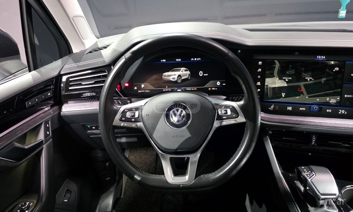 Volkswagen Touareg - фото 13