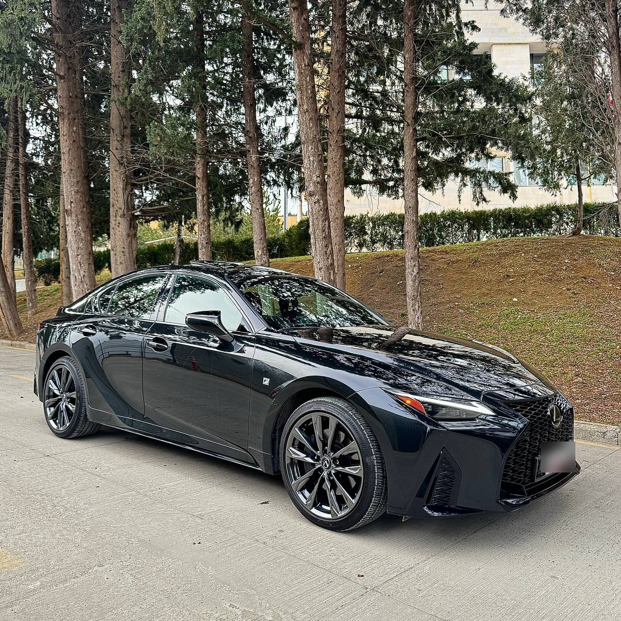 Lexus F sport — миниатюра 10