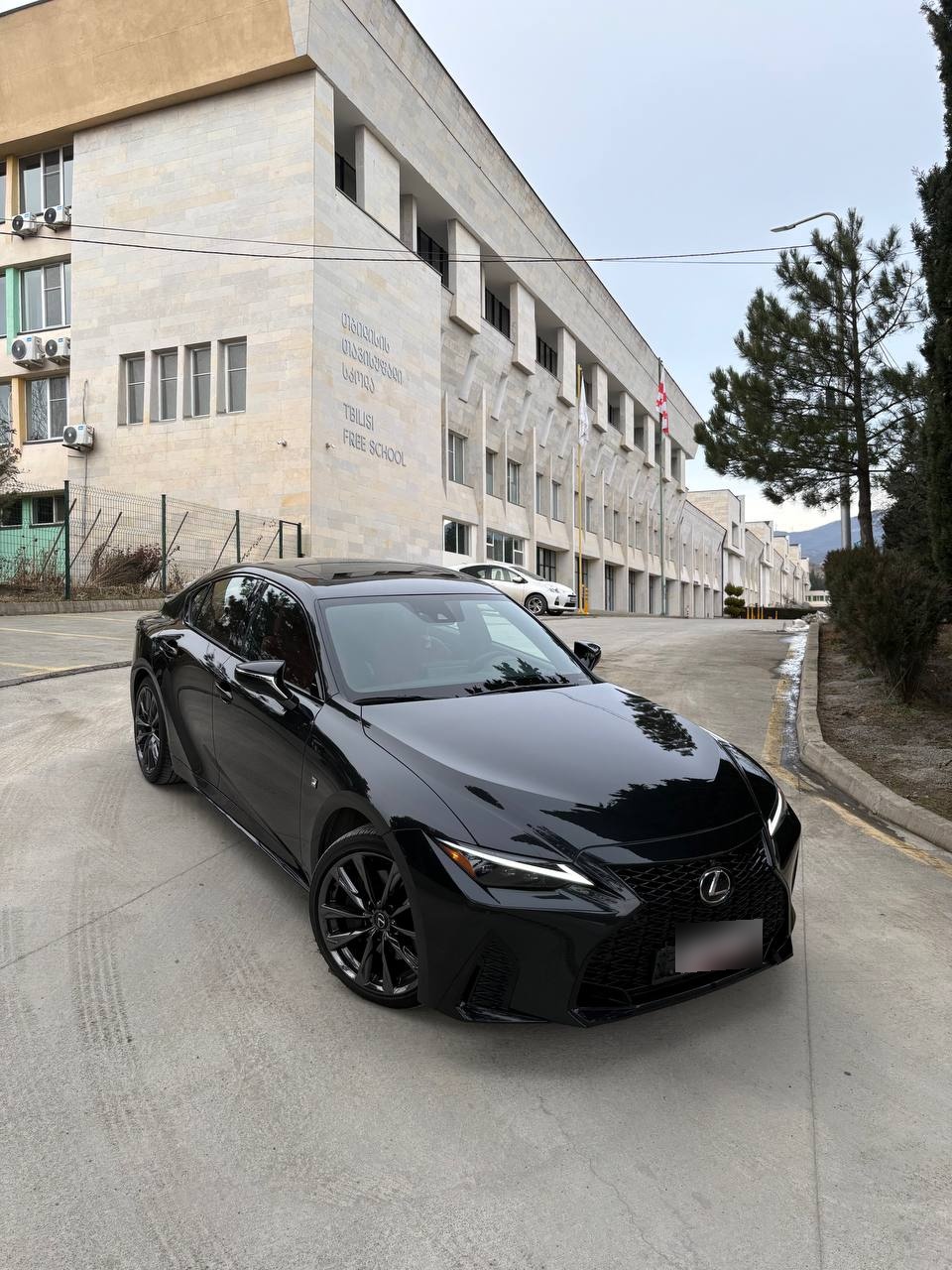 Lexus F sport — миниатюра 12