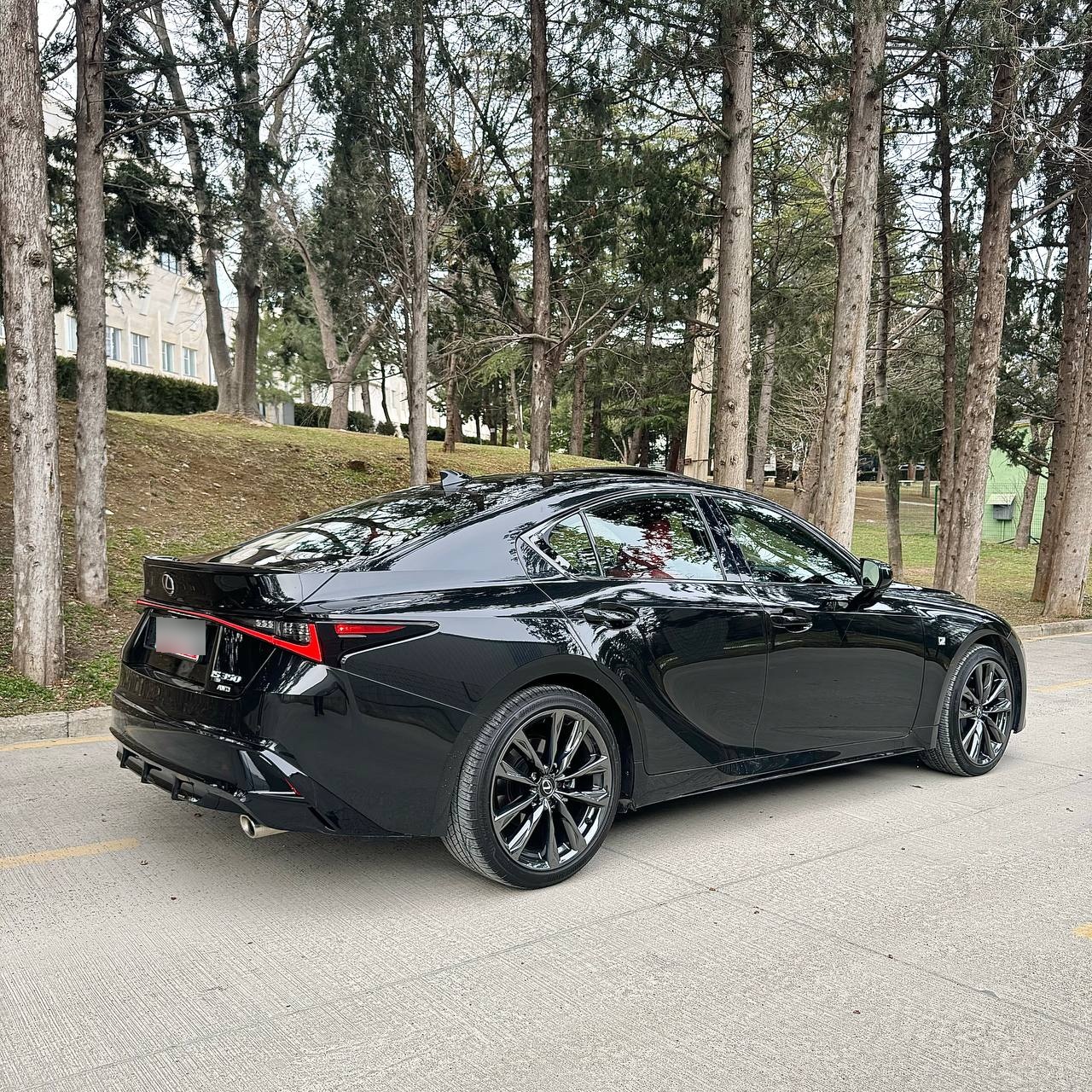Lexus F sport — миниатюра 5