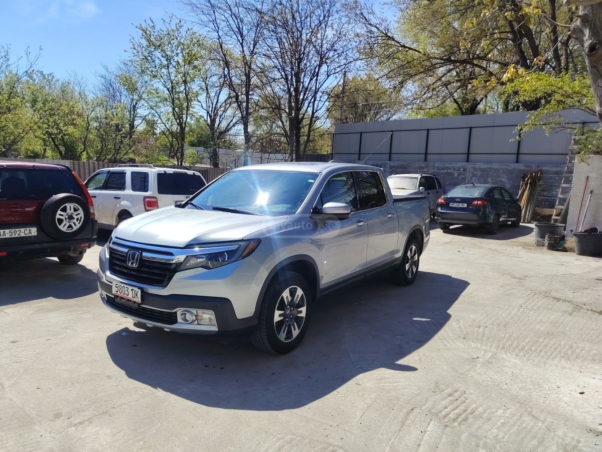 Honda Ridgeline - фото 1
