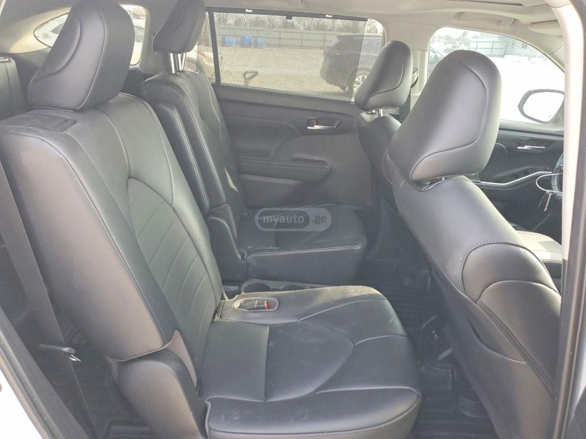 Toyota Highlander - фото 11