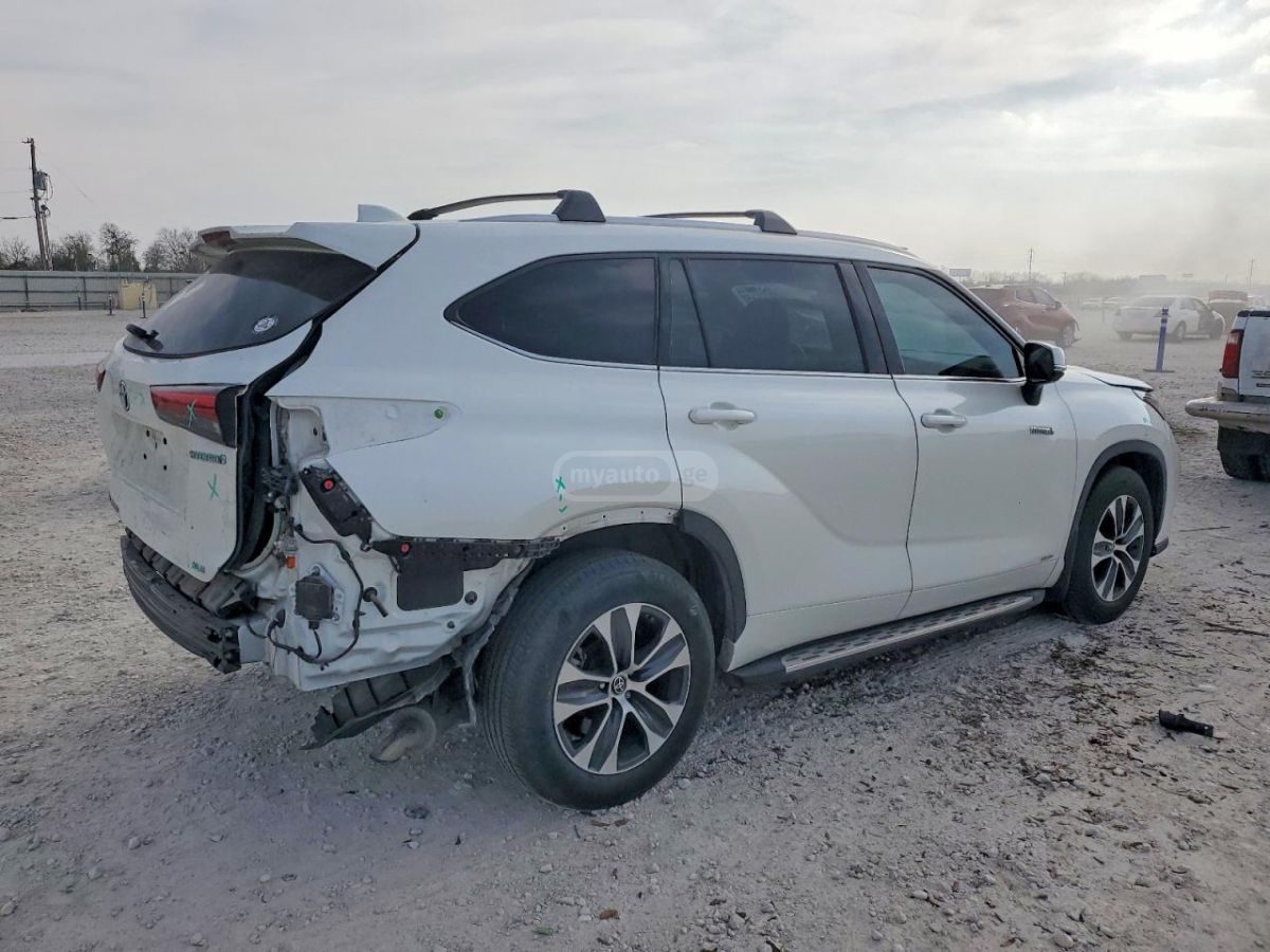 Toyota Highlander - фото 3