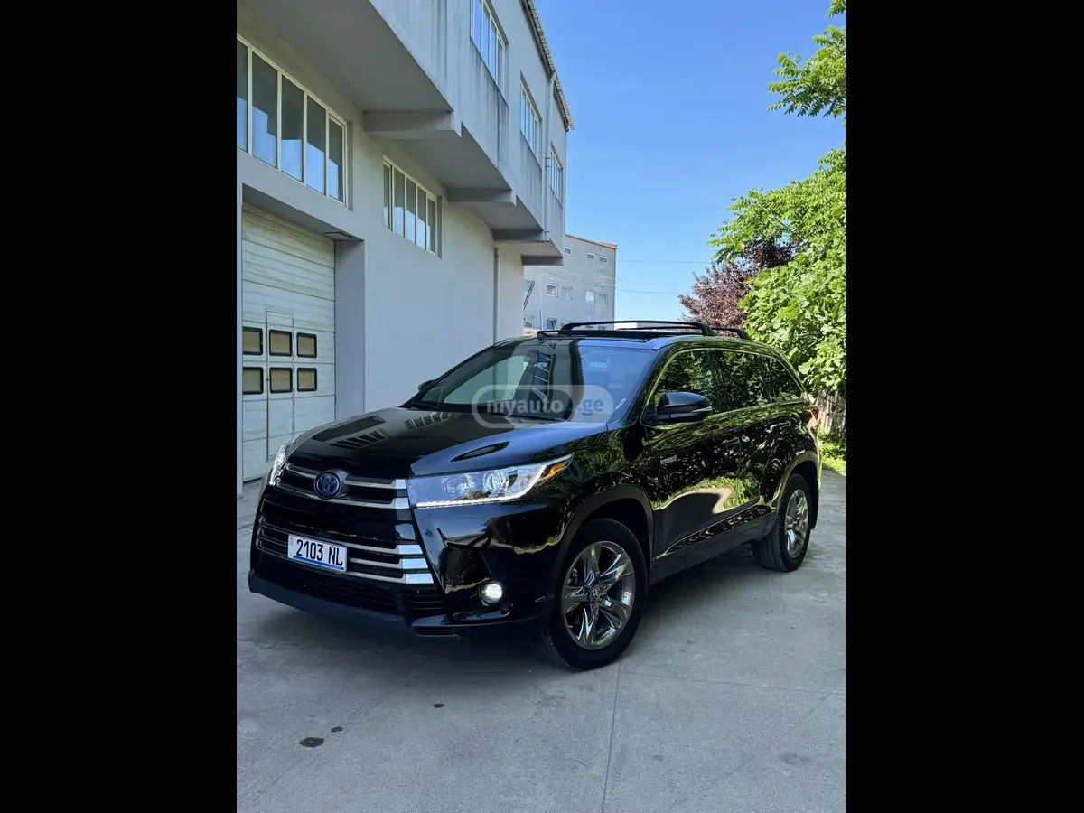 Toyota Limited Platinum 4dr All-wheel 2018