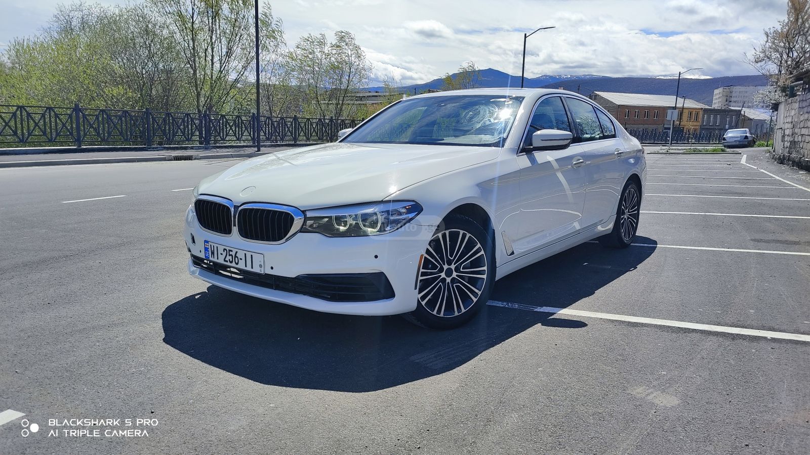 BMW 530 - фото 1