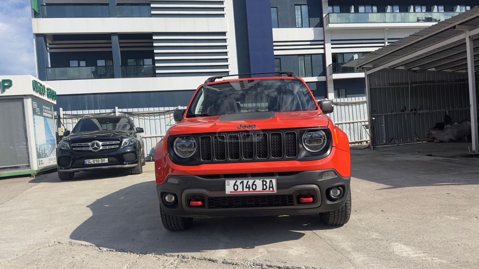 Jeep Renegade - фото 1