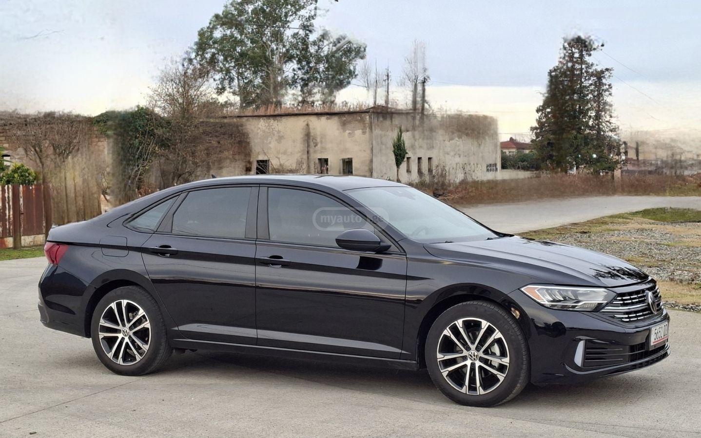 Volkswagen Jetta - фото 2