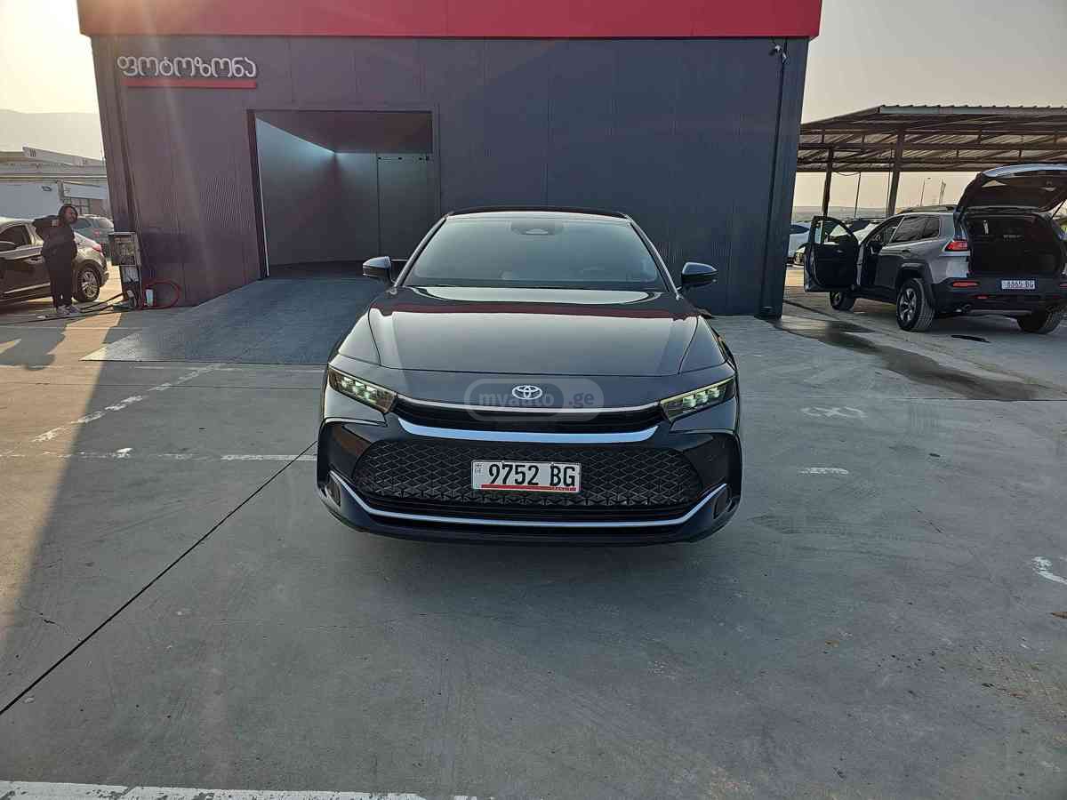 Toyota Crown Limited 2023 — миниатюра 2