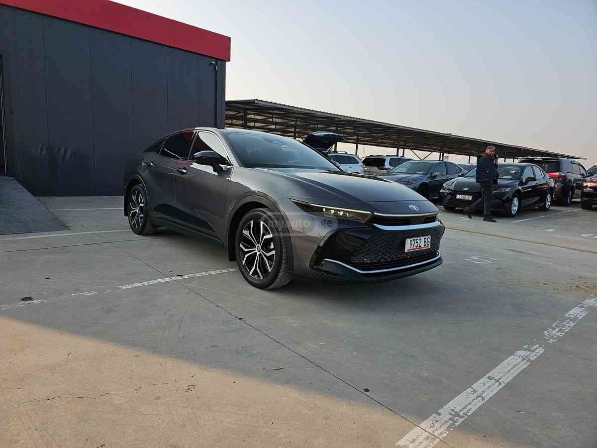 Toyota Crown Limited 2023 — миниатюра 3