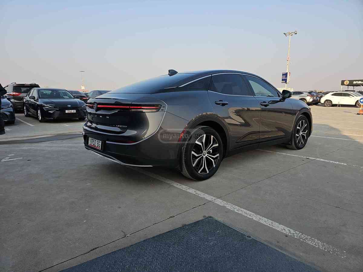 Toyota Crown Limited 2023 — миниатюра 4