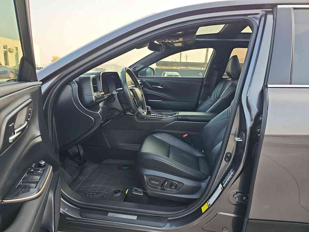 Toyota Crown Limited 2023 — миниатюра 9