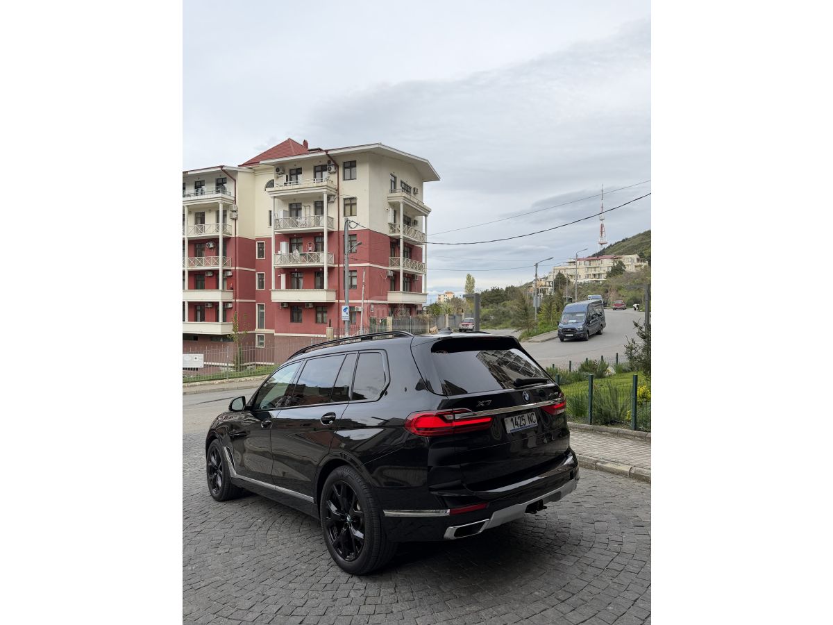 BMW X7 - фото 6