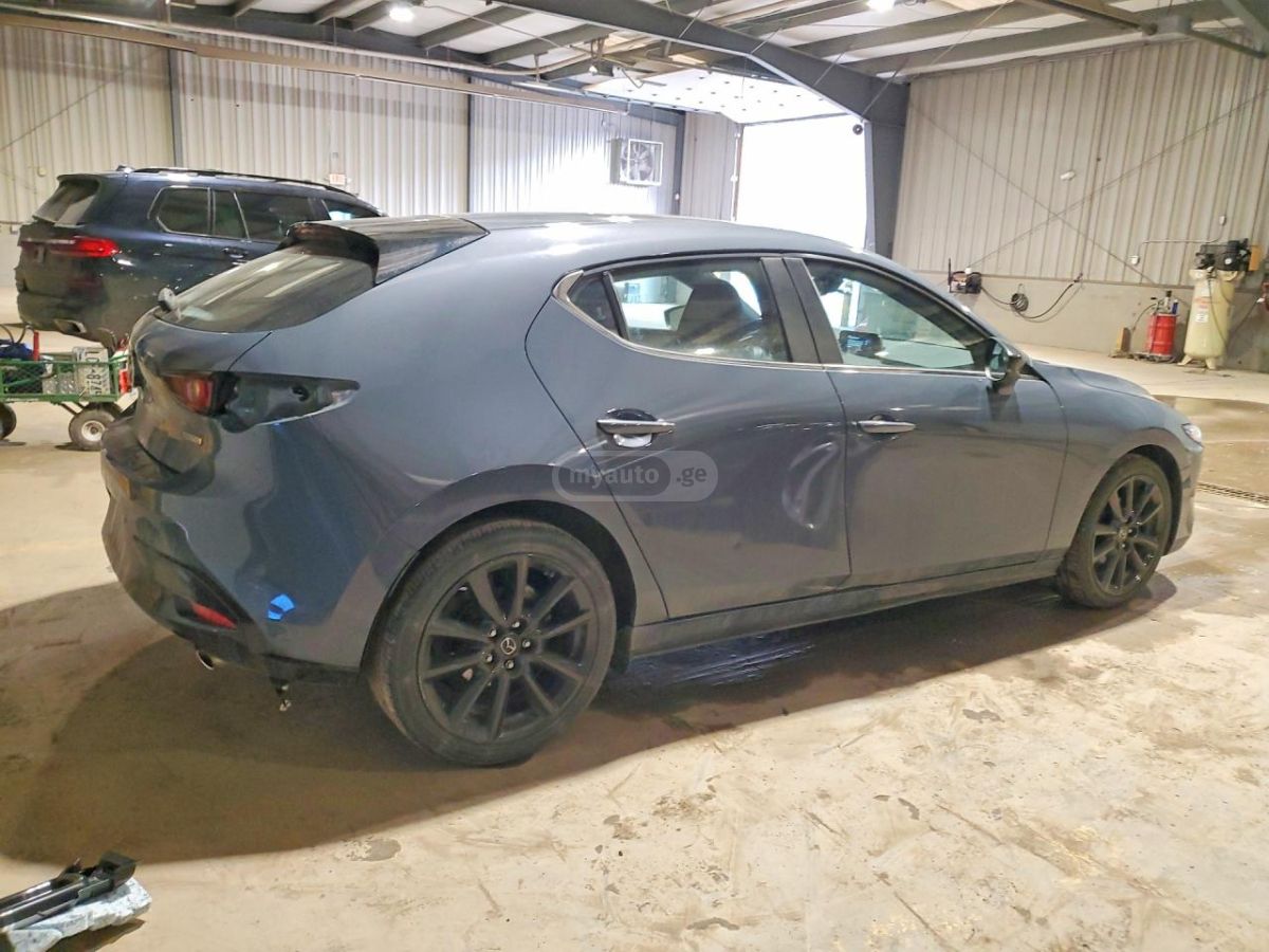 Mazda Mazda 3 - фото 3