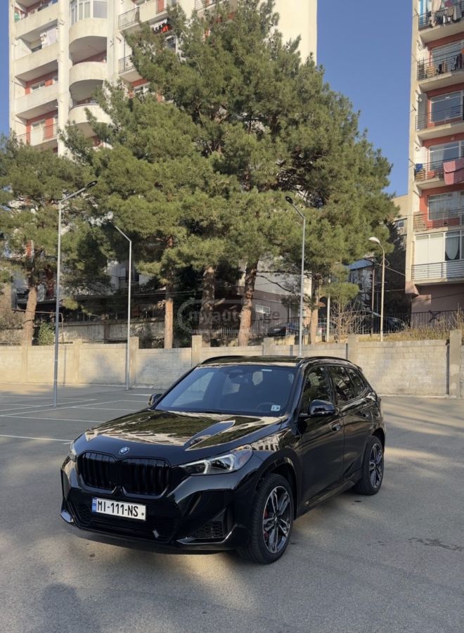 BMW Ixdrive28 — миниатюра 1