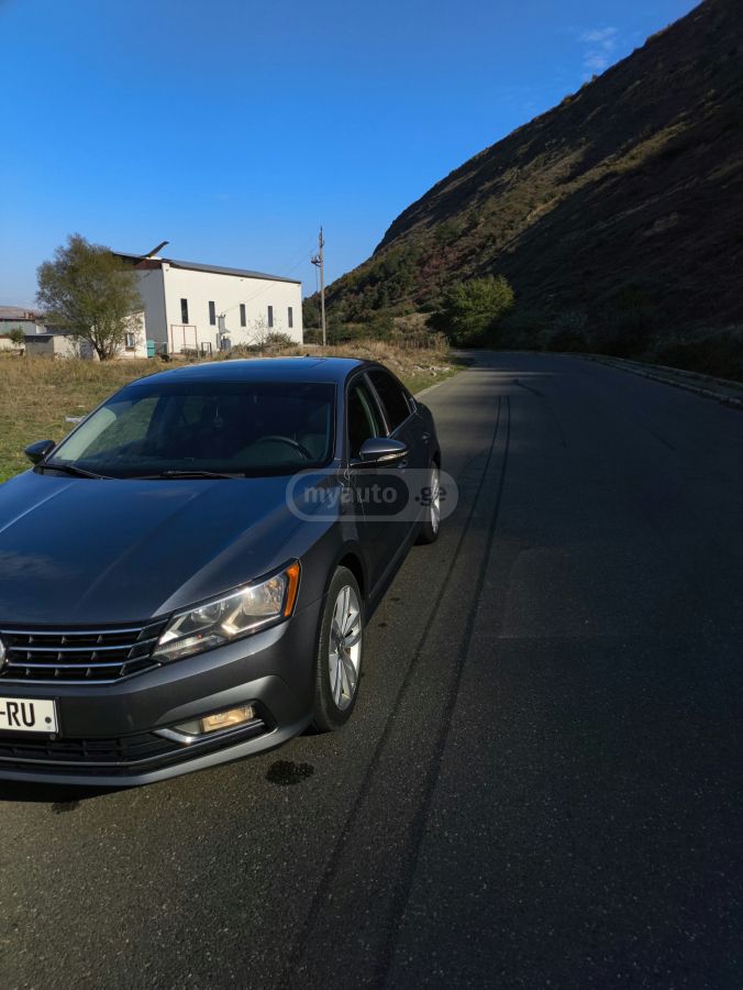 Volkswagen Passat - фото 3