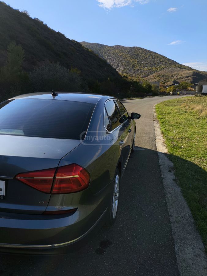 Volkswagen Passat - фото 6