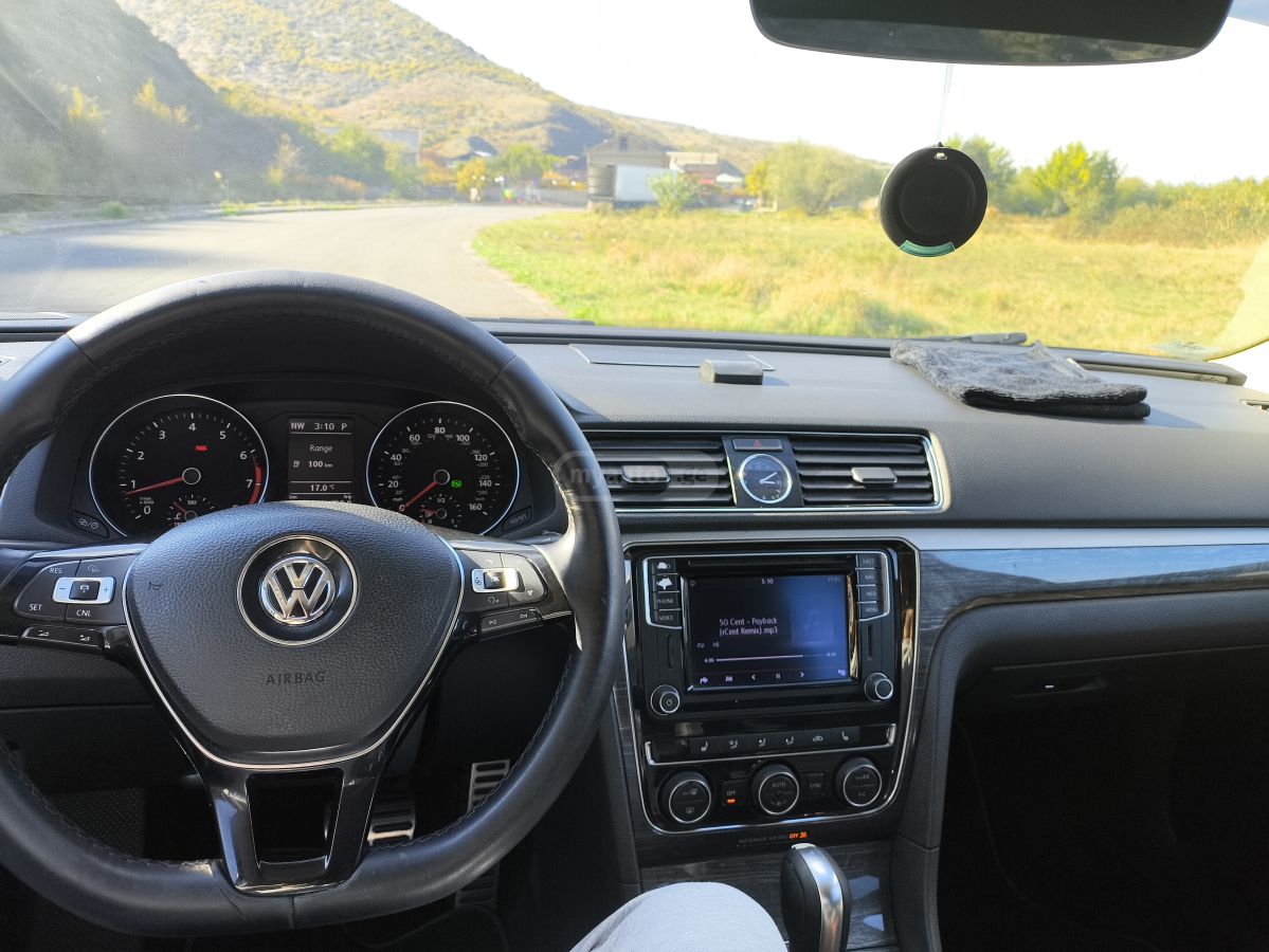 Volkswagen Passat - фото 8