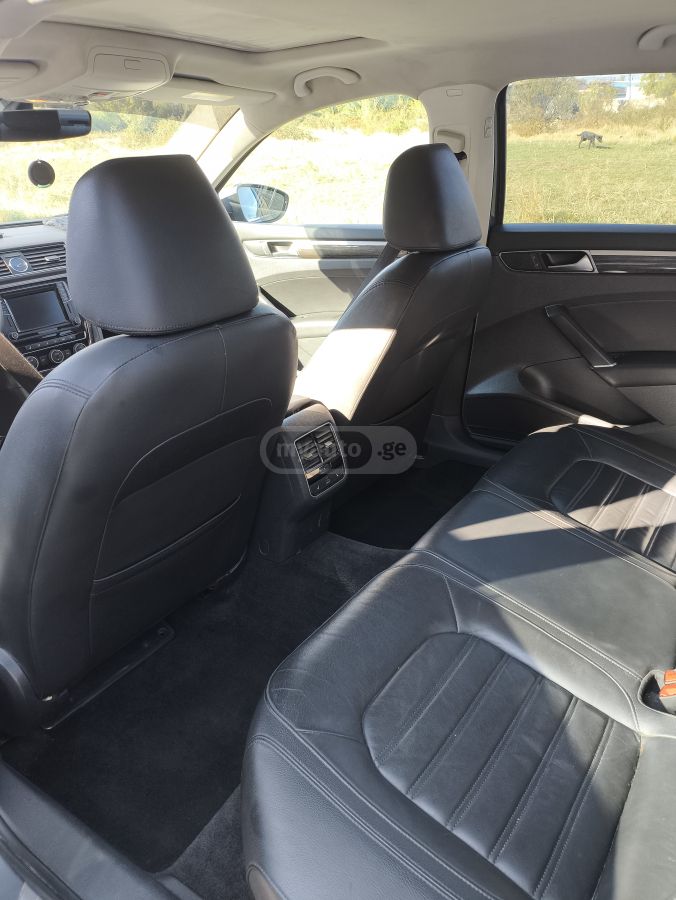 Volkswagen Passat - фото 9