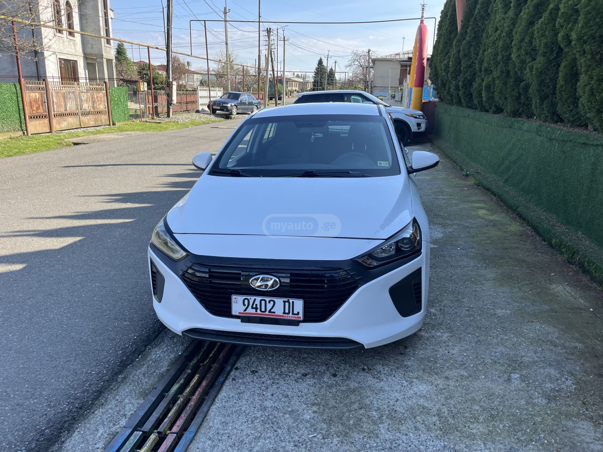 Hyundai Ioniq - фото 3