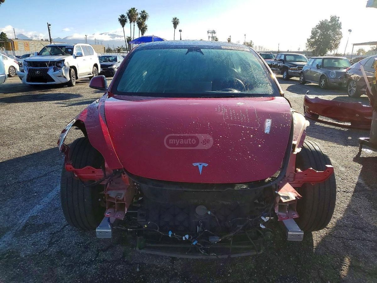 Tesla Model 3 - фото 5