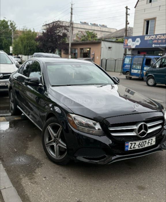 Mercedes-Benz C 300 - фото 1