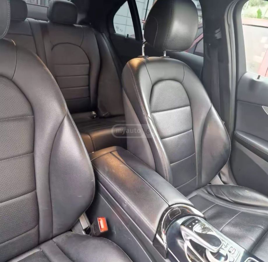 Mercedes-Benz C 300 - фото 5