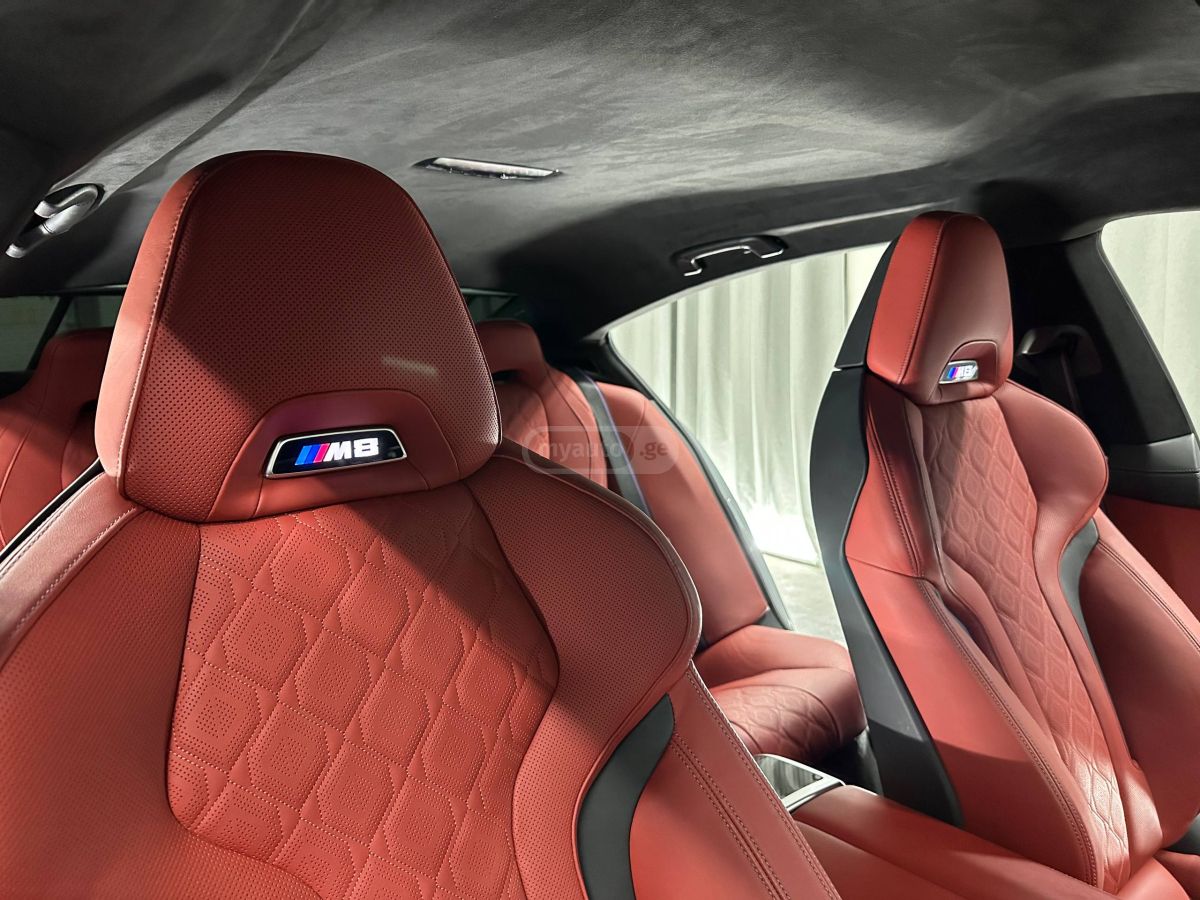 BMW M8 - фото 12