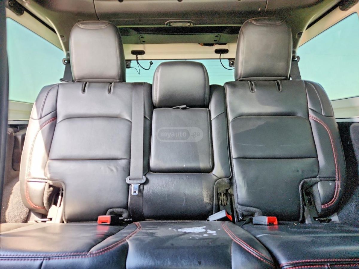 Jeep Wrangler - фото 10