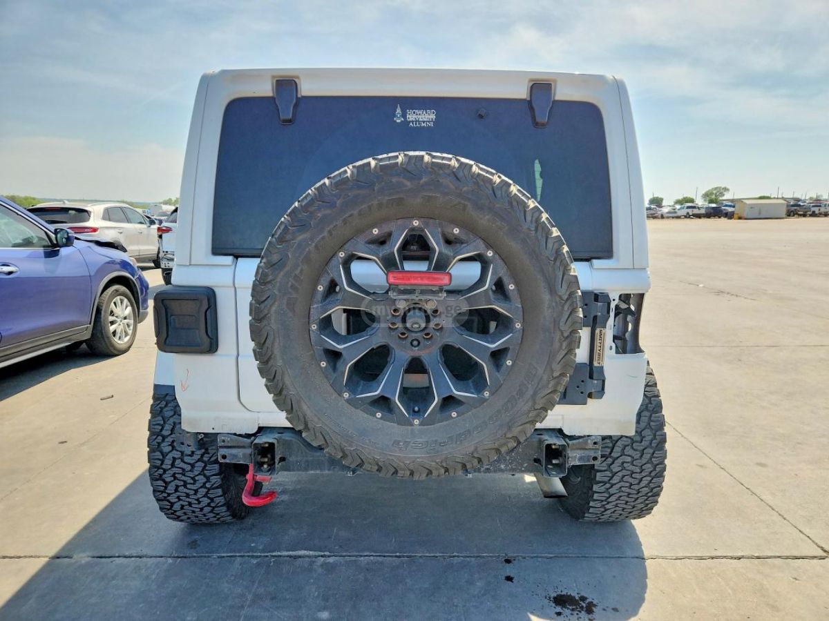 Jeep Wrangler - фото 6