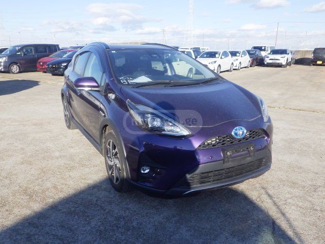 Toyota Aqua - фото 1