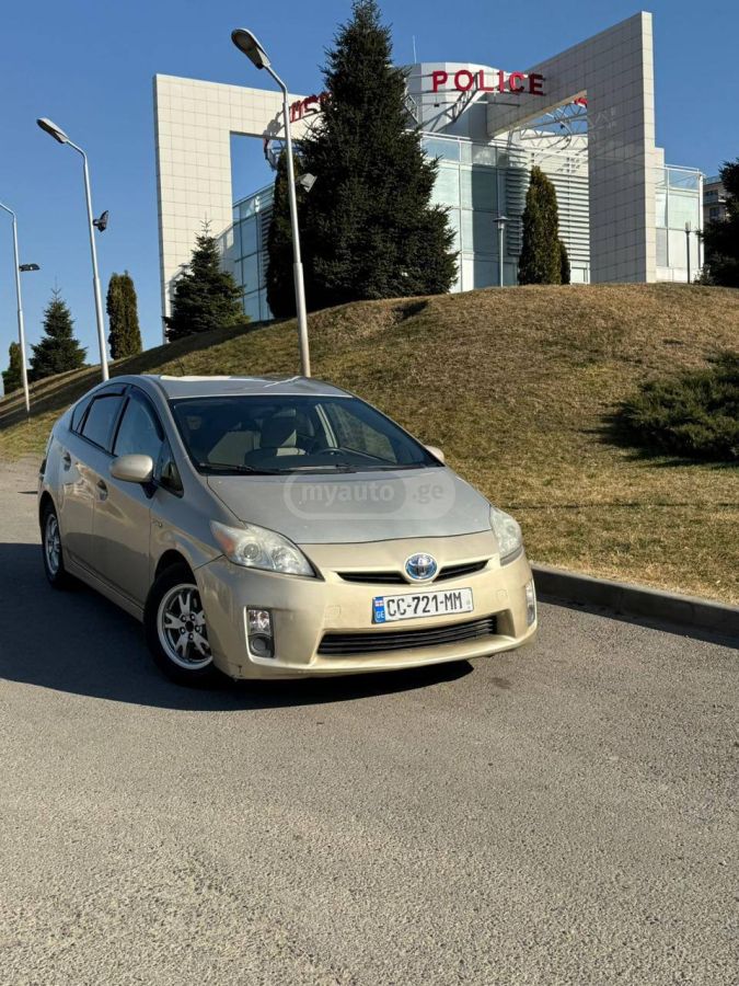 ToyotaPrius2010